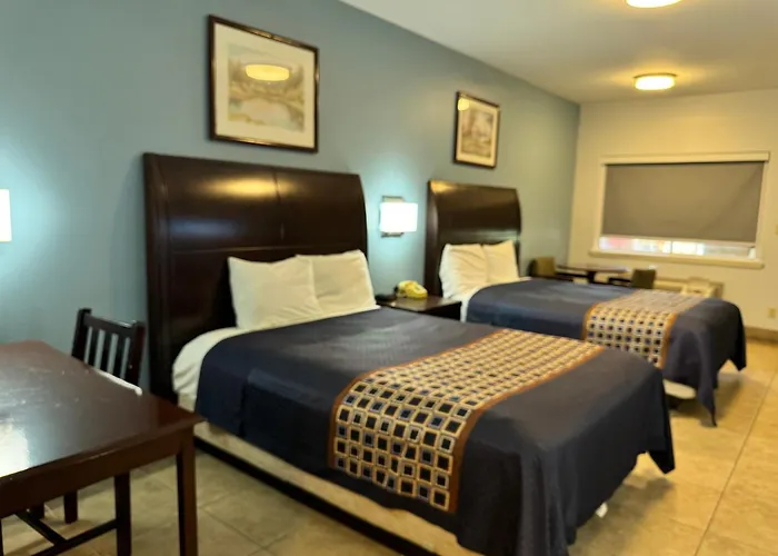 Texas Inn And Suites City Center At University Dr.