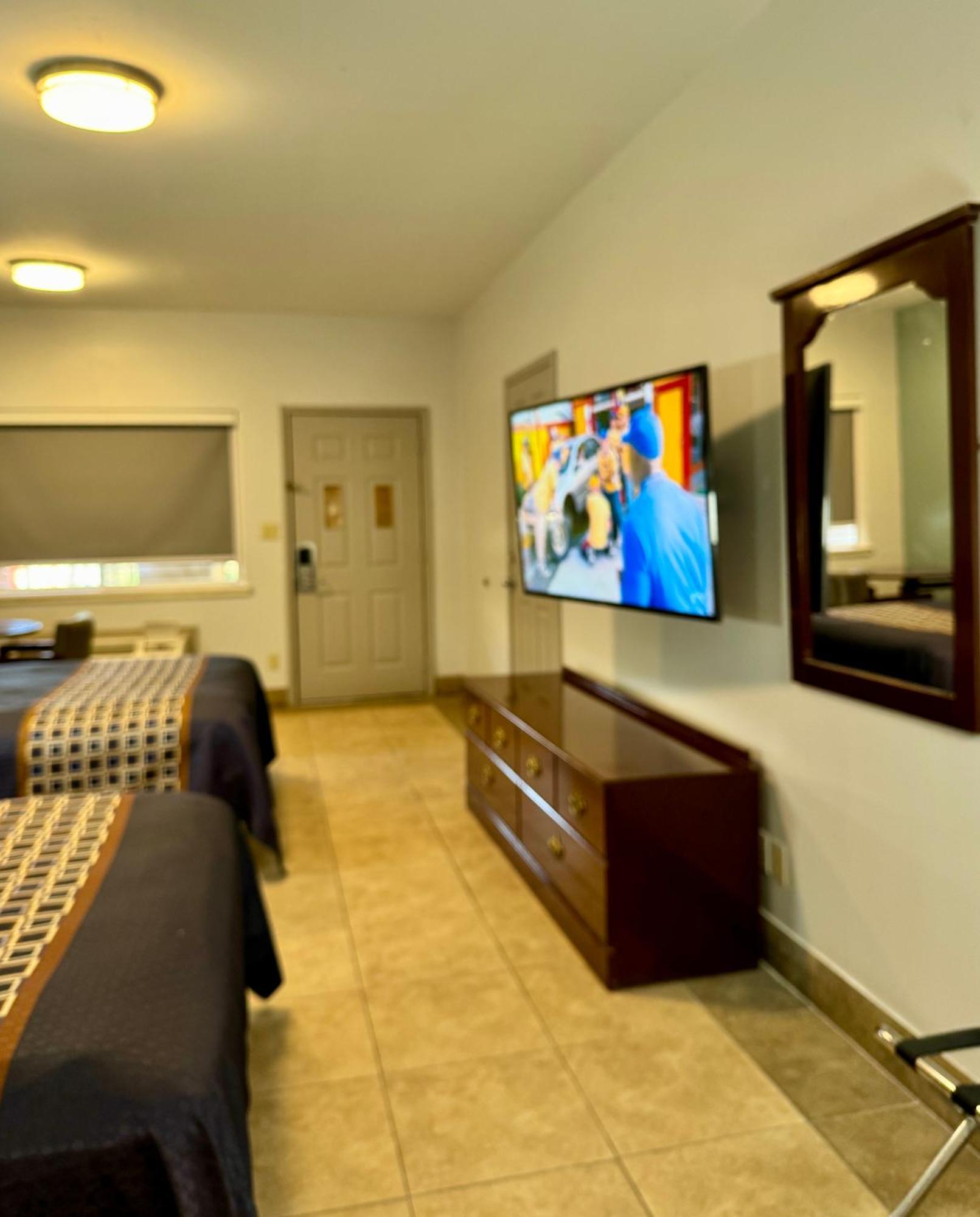 Motel Texas And Center At Dr. 3*