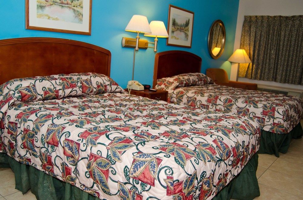 Motel Texas And Center At Dr. 3*